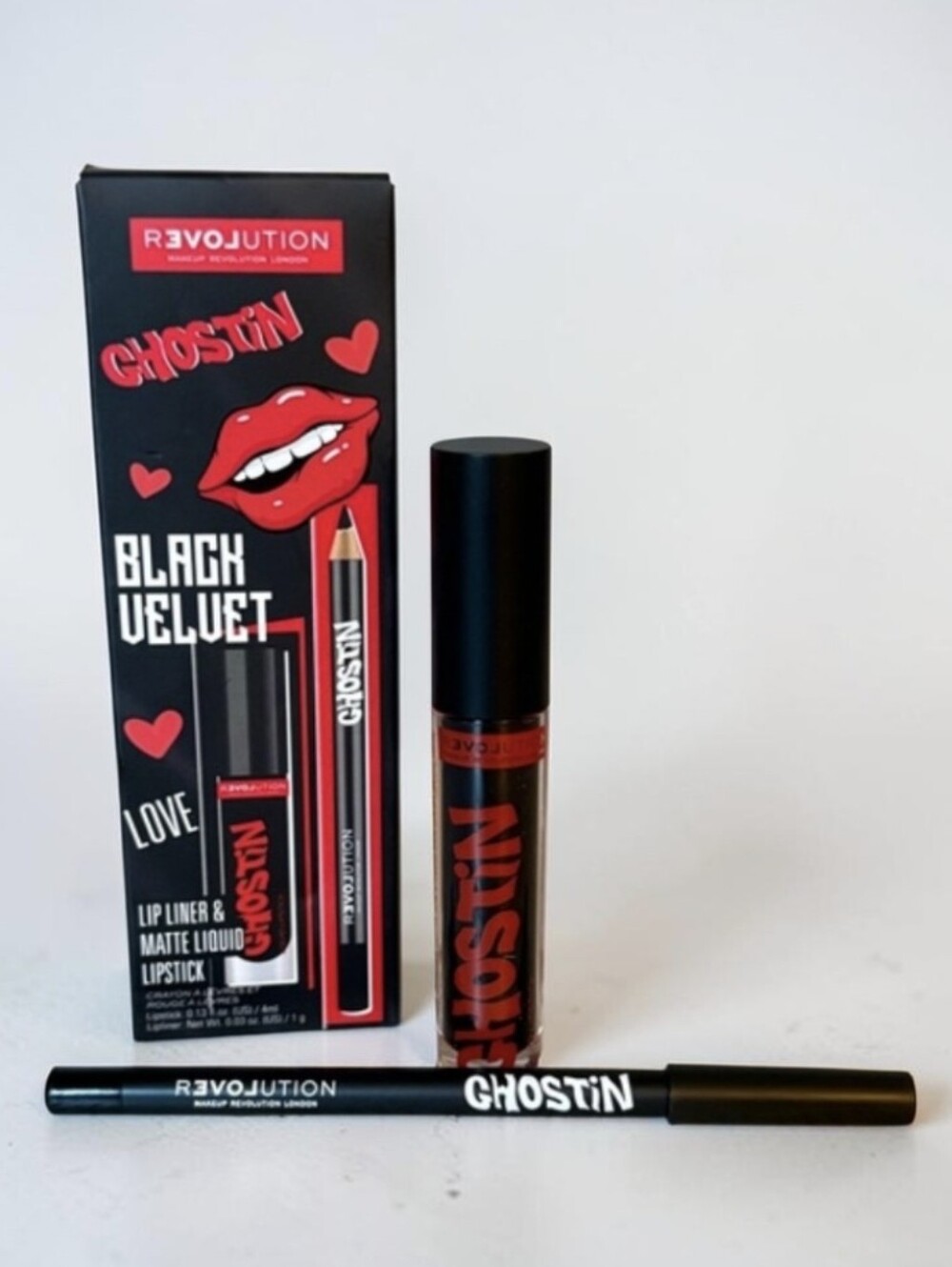 Revolution Ghostin Black Velvet Matte Liquid Lipstick & Lip Liner - Red